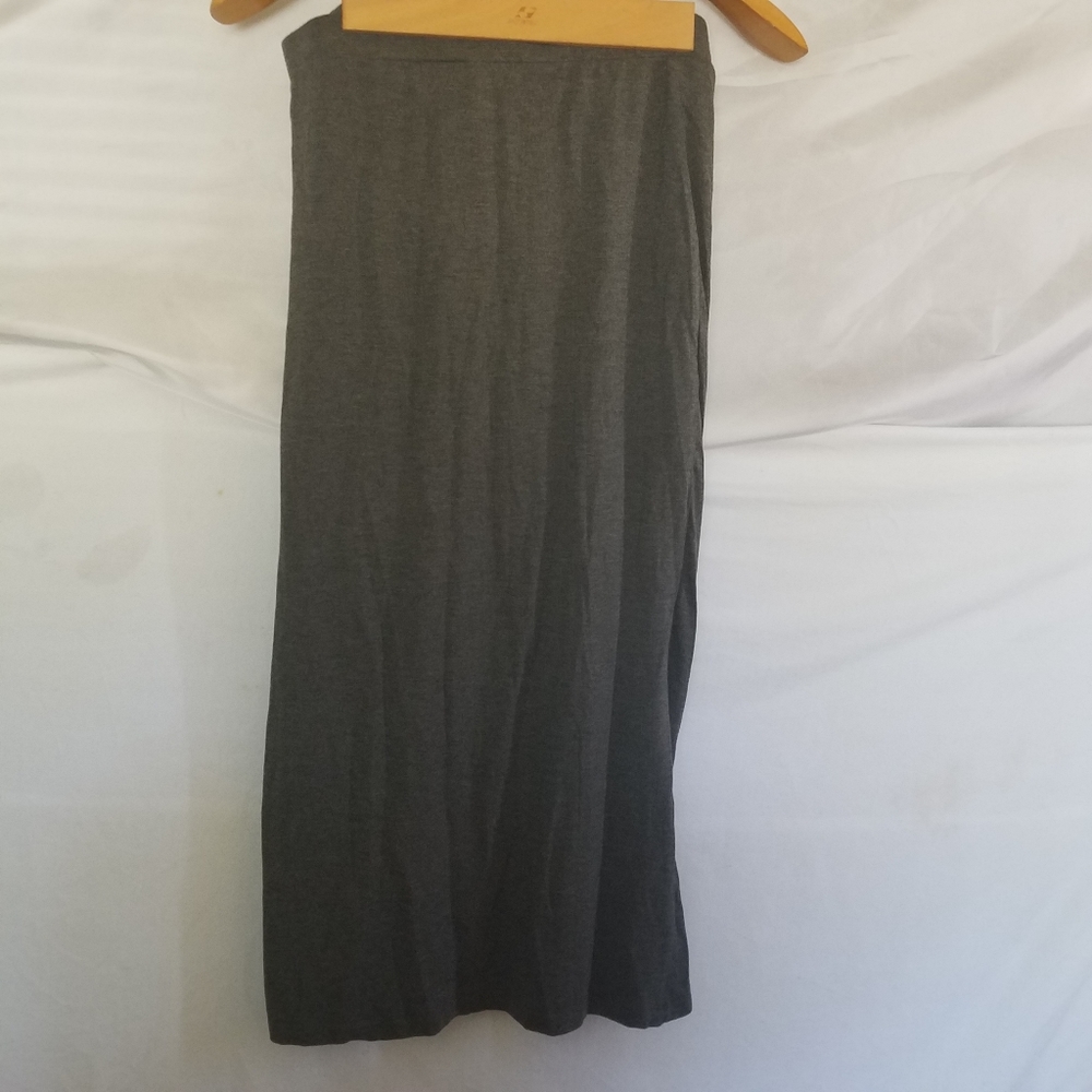 Bobeau Gray Skirt Size M.